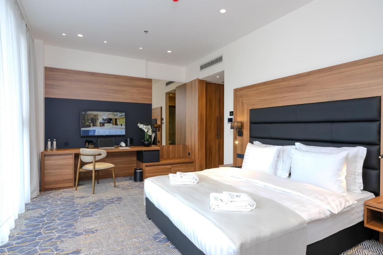 Hotel Vema Visoko Buitenkant foto