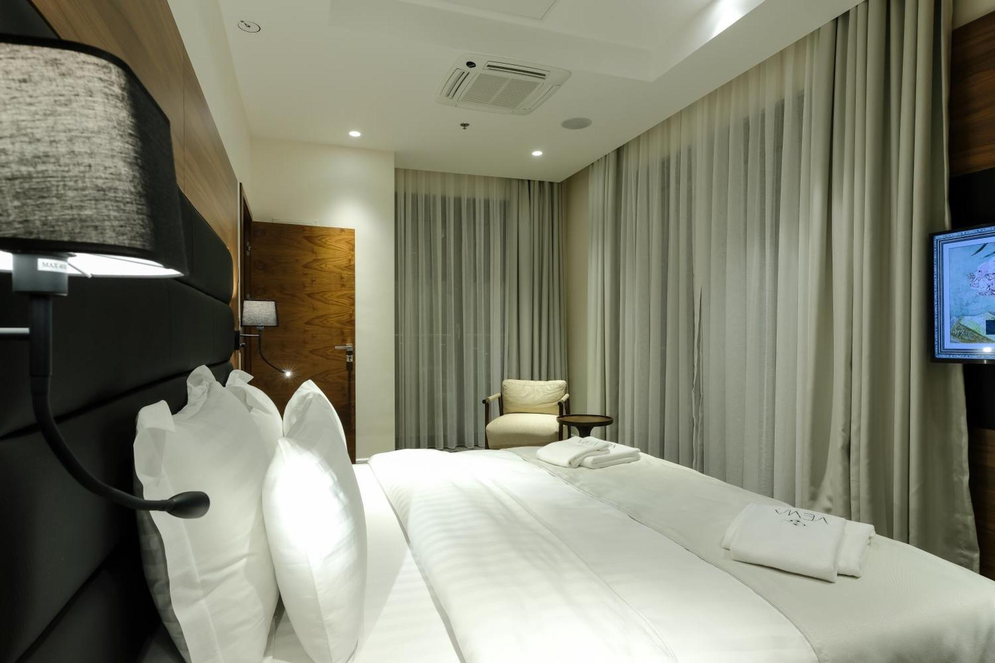 Hotel Vema Visoko Buitenkant foto